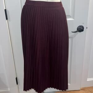 Cranberry Pleated mid length wool lined skirt Vintage Medium